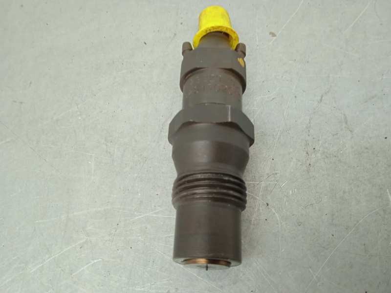 Recambio de inyector para volkswagen polo berlina (6n1) básico referencia OEM IAM 028130201C  