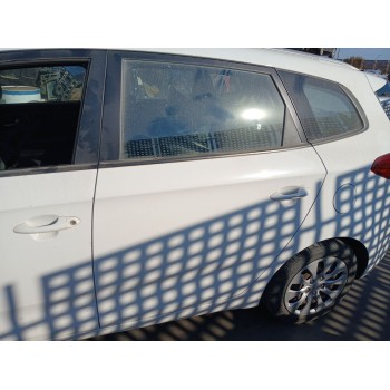 Recambio de puerta trasera izquierda para kia carens iv 1.7 crdi referencia OEM IAM 77003A4000  