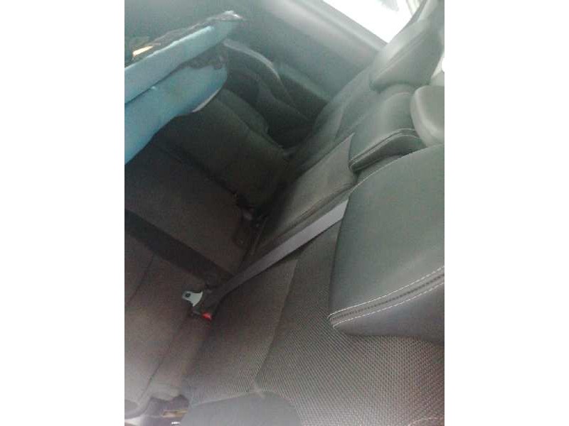 Recambio de asientos traseros para peugeot 4007 premium referencia OEM IAM   