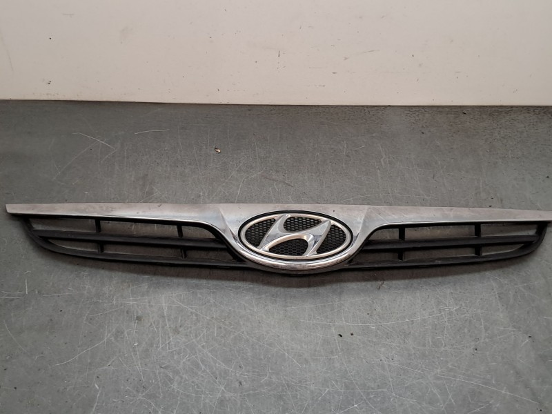 Recambio de rejilla delantera para hyundai i20 i (pb, pbt) 1.6 crdi referencia OEM IAM 863511J000  863501J000