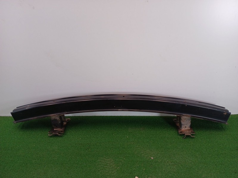 Recambio de refuerzo paragolpes delantero para land rover discovery 4.4 v8 cat referencia OEM IAM LR015274  