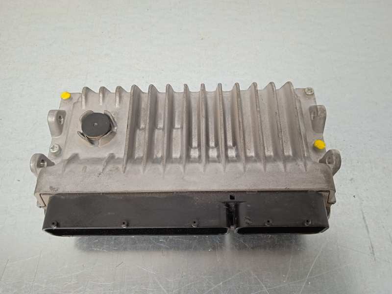 Recambio de centralita motor uce para toyota auris business referencia OEM IAM 896610Z840 896610Z840 MB2755002742