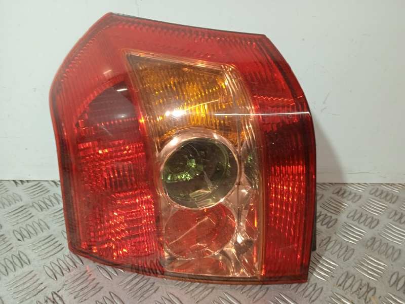 Recambio de piloto trasero izquierdo para toyota corolla (e12) terra berlina referencia OEM IAM   