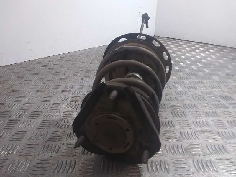 Recambio de amortiguador delantero derecho para toyota verso active referencia OEM IAM   