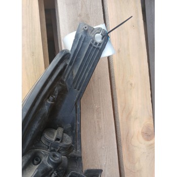 Recambio de faro izquierdo para ford focus iii 1.6 tdci referencia OEM IAM BM5113W030AL  