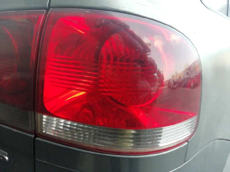 Recambio de piloto trasero derecho para volkswagen touareg (7la) tdi r5 referencia OEM IAM 7L6945096K  