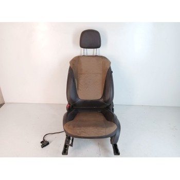 ASIENTO DELANTERO IZQUIERDO 