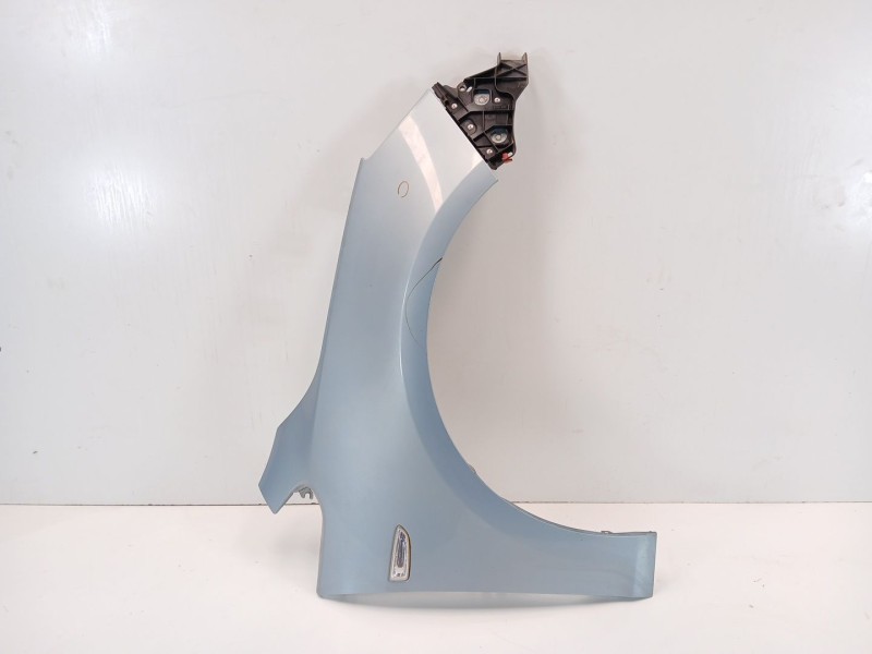 Recambio de aleta delantera derecha para opel astra j (p10) 2.0 cdti (68) referencia OEM IAM 13390003  