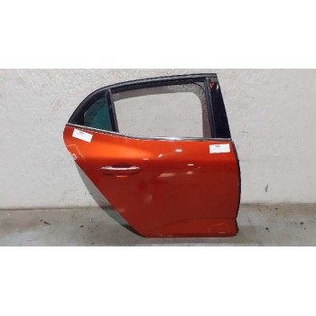 PUERTA TRASERA DERECHA 821002253R ROJA TOCADA VER FOTOS