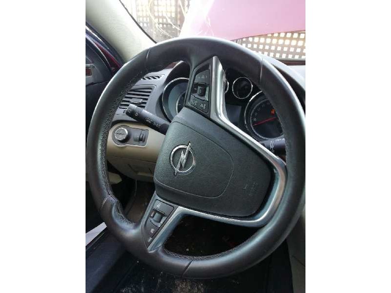Recambio de volante para opel insignia berlina cosmo referencia OEM IAM 13316548 DESGASTADO 
