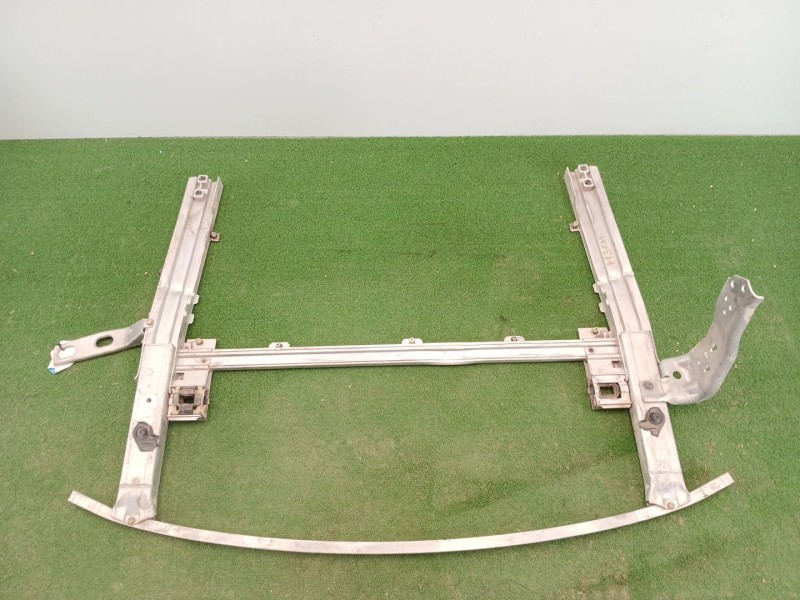 Recambio de travesaño inferior para bmw x1 (f48) sdrive 20 d referencia OEM IAM   