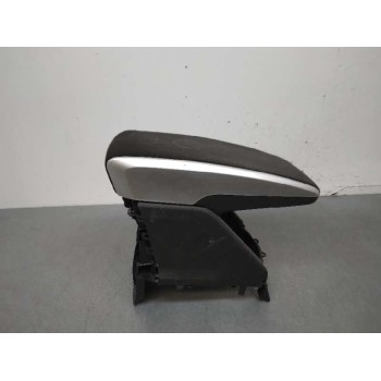 Recambio de apoyabrazos central para toyota verso active referencia OEM IAM 588330F010  