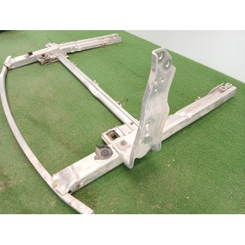 Recambio de travesaño inferior para bmw x1 (f48) sdrive 20 d referencia OEM IAM   