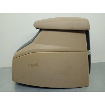 Recambio de apoyabrazos central para ssangyong rodius xdi referencia OEM IAM 7790A21001EAJ BEIGE 