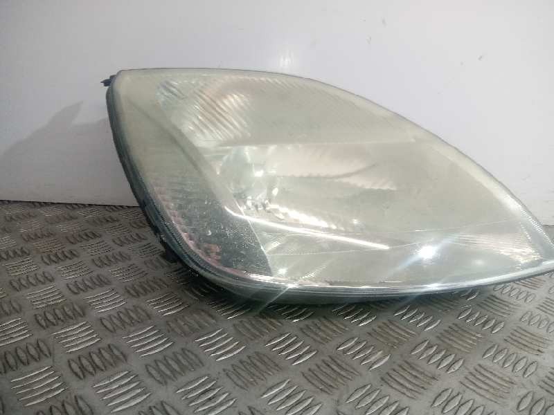 Recambio de faro derecho para ford fiesta (cbk) 1.3 cat referencia OEM IAM 1320348  