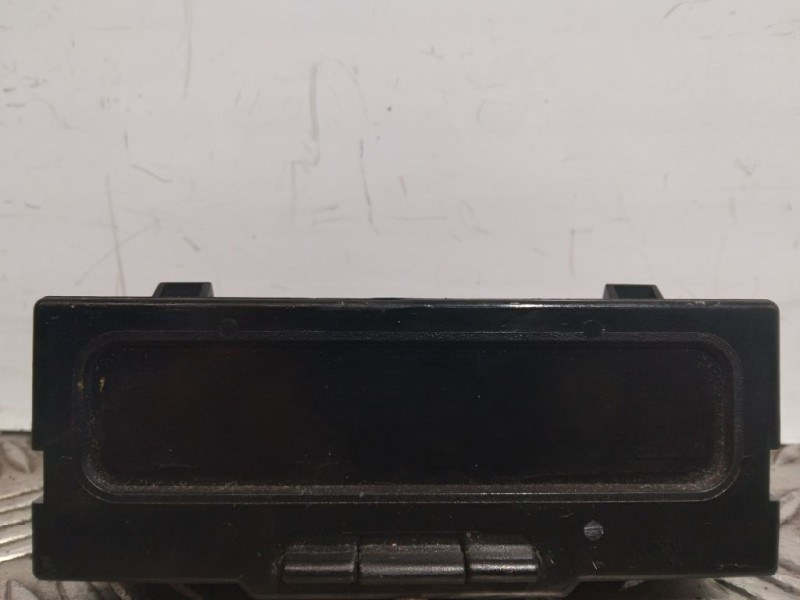 Recambio de display para renault megane ii berlina 5p confort authentique referencia OEM IAM 8200107839  