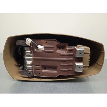 Recambio de apoyabrazos central para ssangyong rodius xdi referencia OEM IAM 7790A21001EAJ BEIGE 