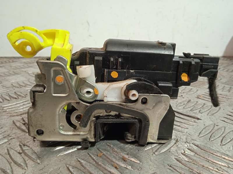 Recambio de cerradura puerta trasera izquierda para dacia duster ambiance 4x2 referencia OEM IAM   2 PINS