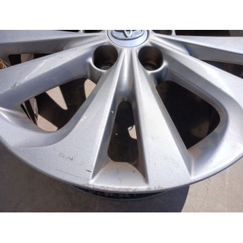 Recambio de llanta para toyota auris touring sports (e18) hybrid active referencia OEM IAM   