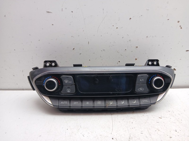 Recambio de mando climatizador para hyundai i30 (pd) 2020 referencia OEM IAM 97250g4ca0  