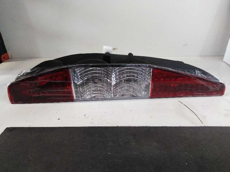 Recambio de piloto trasero izquierdo para fiat doblo (119) referencia OEM IAM   