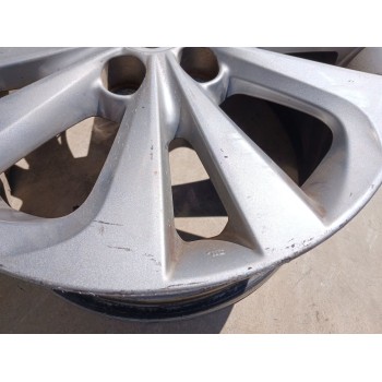 Recambio de llanta para toyota auris touring sports (e18) hybrid active referencia OEM IAM   