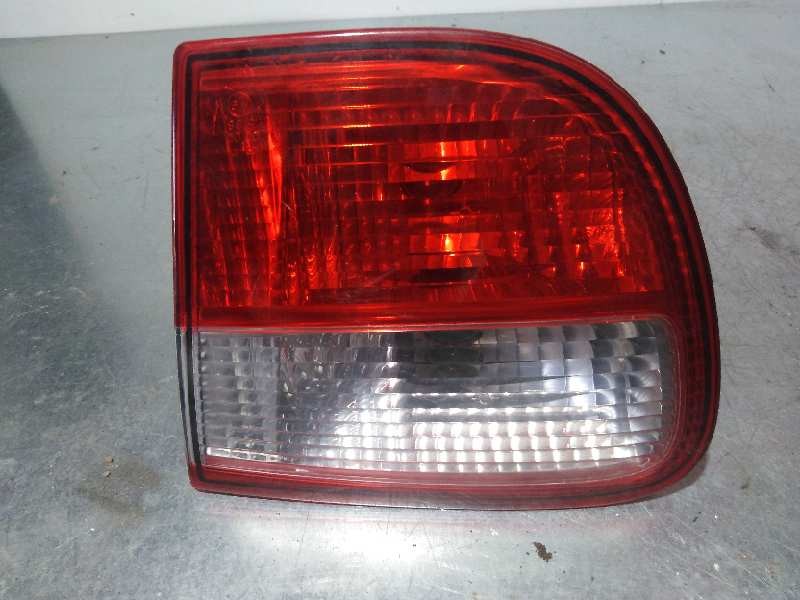 Recambio de piloto trasero derecho interior para seat leon (1m1) stella referencia OEM IAM 1M6945092B  