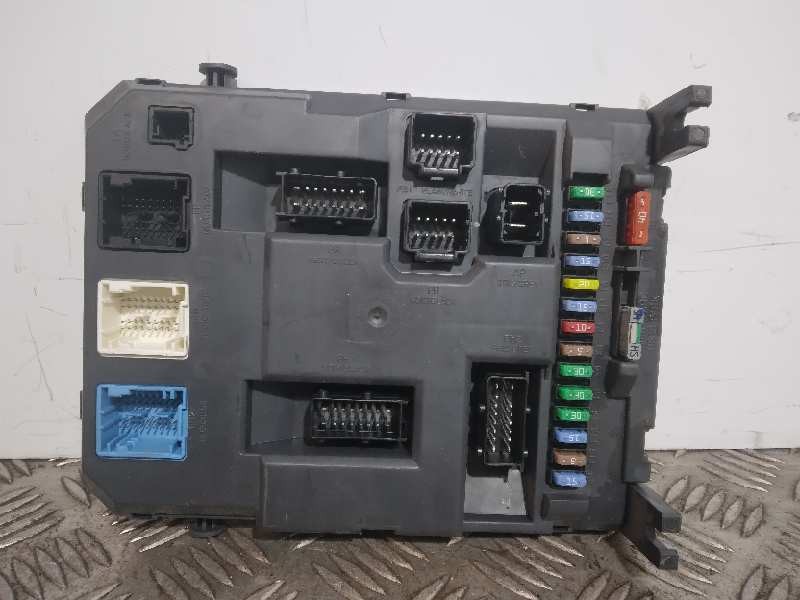 Recambio de centralita bsi para peugeot 207 confort referencia OEM IAM 9674016680  