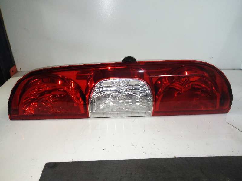 Recambio de piloto trasero derecho para fiat doblo (119) referencia OEM IAM  NUEVO 2ºSERIE BLANCO ROJO