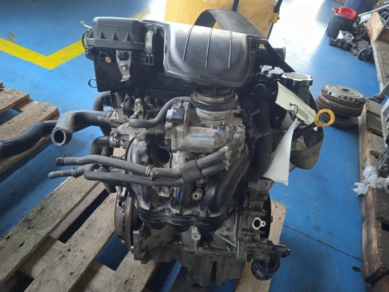 Recambio de motor casco para toyota yaris live referencia OEM IAM 1KR CASCO 