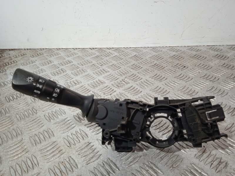 Recambio de mando luces para toyota auris hybrid active referencia OEM IAM 0272017F852  