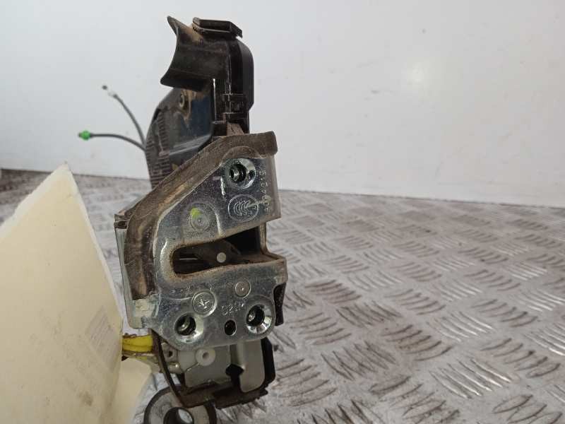 Recambio de cerradura puerta delantera izquierda para toyota auris hybrid active referencia OEM IAM   6 PINS