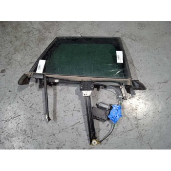 ELEVALUNAS TRASERO DERECHO 