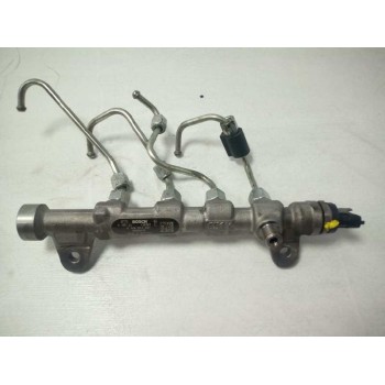 Recambio de rampa inyectora para opel insignia berlina excellence referencia OEM IAM 55576177 0445214221 