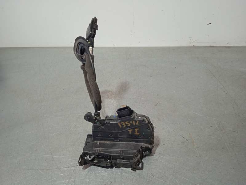 Recambio de cerradura puerta trasera izquierda para renault captur 1.5 dci diesel fap referencia OEM IAM 825019935R 4 PINES 