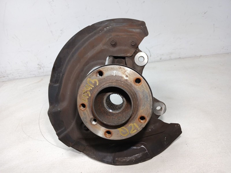 Recambio de mangueta delantera izquierda para bmw serie 3 berlina (e90) 325xi referencia OEM IAM 6768995  rotula bien