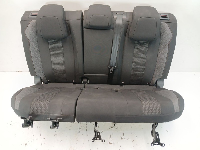Recambio de asientos traseros para peugeot 3008 ii suv (mc_, mr_, mj_, m4_) 1.5 bluehdi 130 referencia OEM IAM   