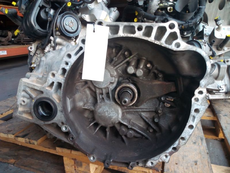 Recambio de caja casco para toyota verso active referencia OEM IAM   