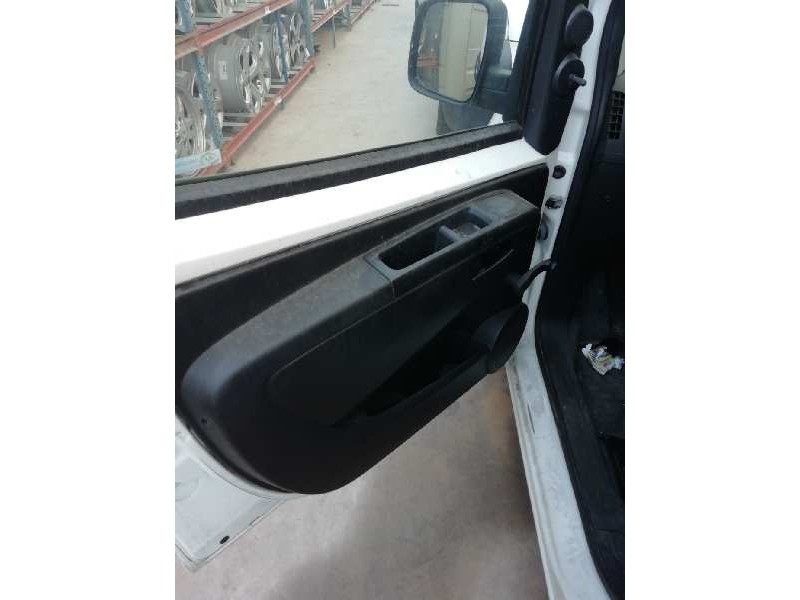 Recambio de guarnecido puerta delantera izquierda para fiat fiorino 1.3 16v jtd cat referencia OEM IAM   