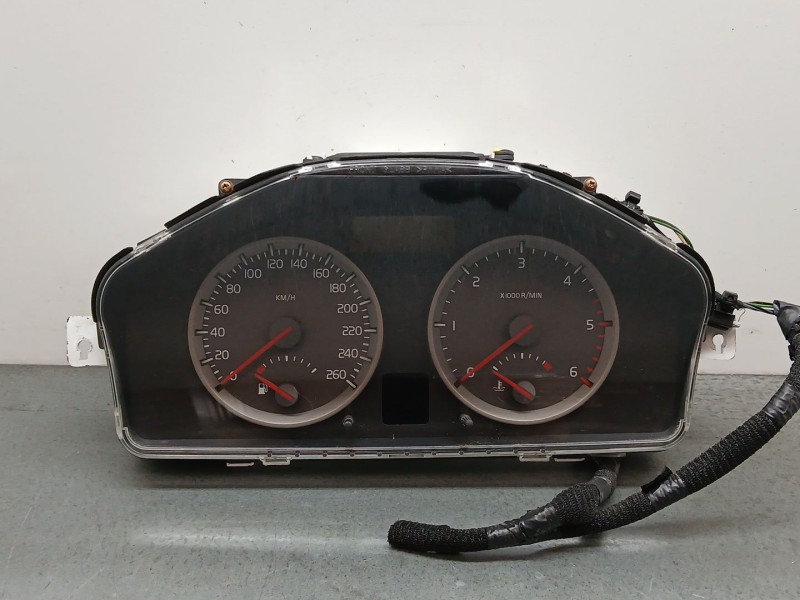 Recambio de cuadro instrumentos para volvo v50 familiar 2.0 d kinetic referencia OEM IAM 30710071  