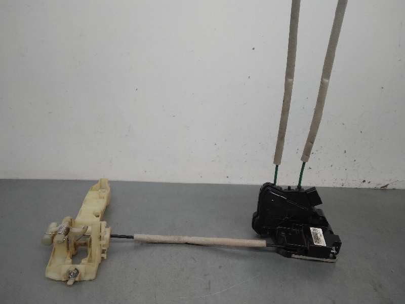 Recambio de cerradura puerta delantera derecha para ssangyong tivoli limited 4x2 referencia OEM IAM 7122035000 4 PINES 