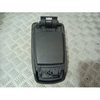 Recambio de apoyabrazos central para toyota auris hybrid active referencia OEM IAM   