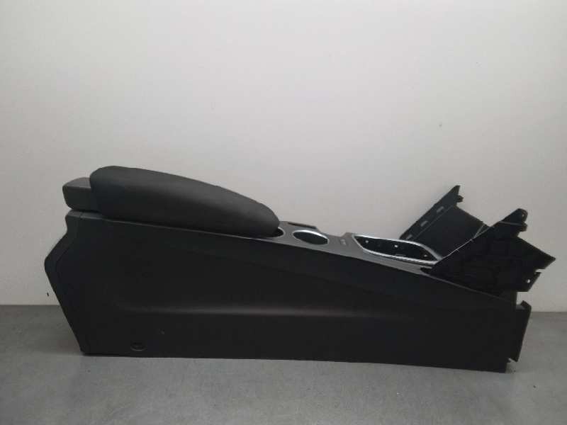 Recambio de apoyabrazos central para renault megane iv berlina 5p limited referencia OEM IAM 969109180R  