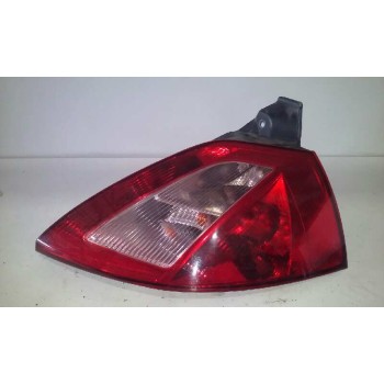 PILOTO TRASERO DERECHO ROSA 2003