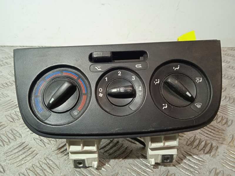 Recambio de mando calefaccion / aire acondicionado para peugeot bipper básico referencia OEM IAM 05073401000013  