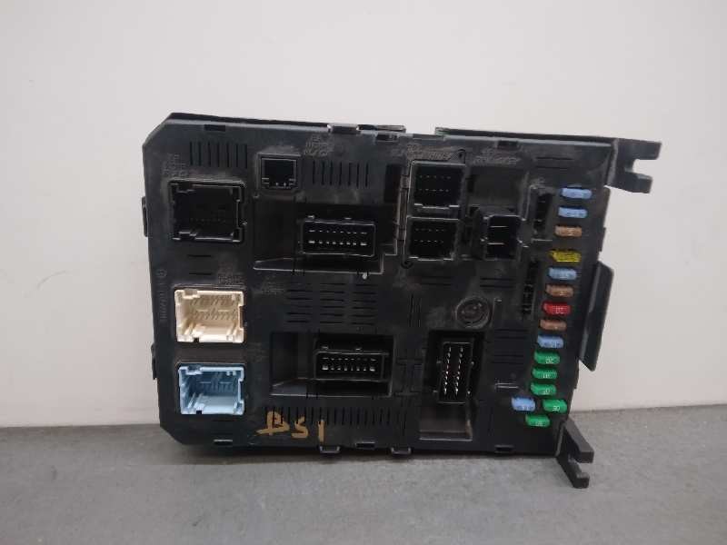 Recambio de centralita bsi para citroën c5 berlina audace referencia OEM IAM 9660105680 SOPORTE ROTO 