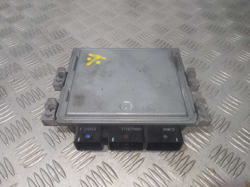 Recambio de centralita motor uce para renault scenic ii expression referencia OEM IAM 8200659536 8200592611 S122326110A