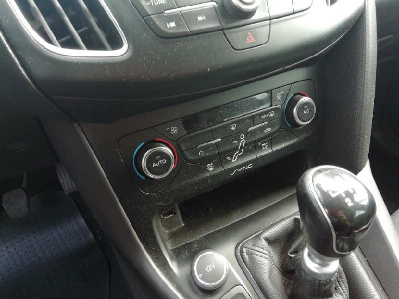 Recambio de mando climatizador para ford focus lim. trend + referencia OEM IAM F1ET18C612AE  