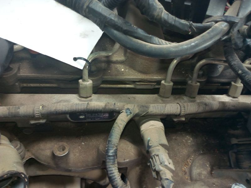 Recambio de rampa inyectora para kia carens 2.0 turbodiesel cat referencia OEM IAM 0445214026  