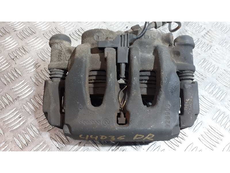 Recambio de pinza freno delantera derecha para mercedes-benz viano (639) 3.0 cdi cat referencia OEM IAM 928909 BREMBO 